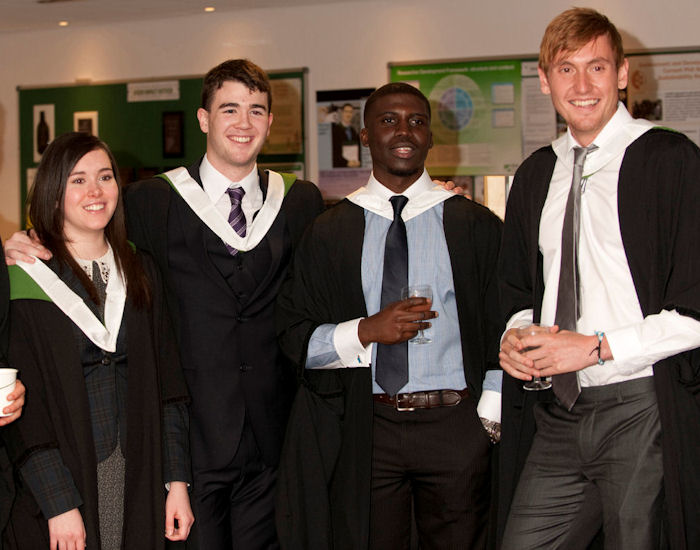 leeds graduation gown